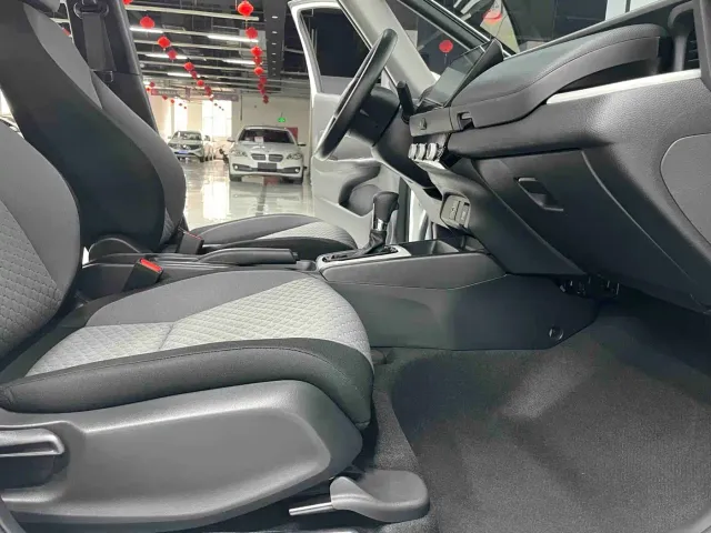 Honda Fit — Фото автомобиля 10