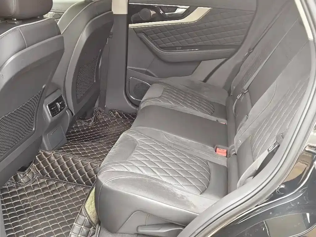 Hongqi Hongqi HS5 2022 2.0T Smart Connect Flagship AWD Edition — Фото автомобиля 10