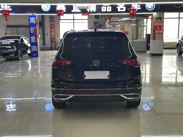 Volkswagen Tiguan L — Фото автомобиля 8