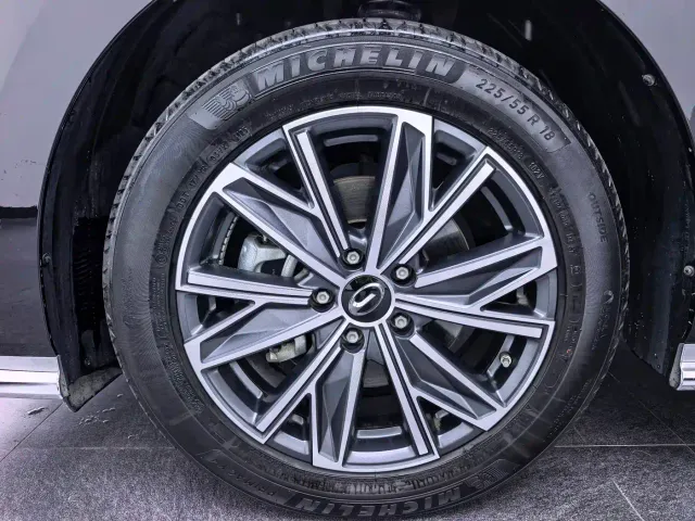 GAC Trumpchi M8 — Фото автомобиля 17