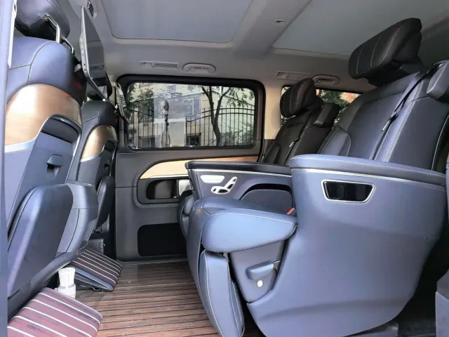 Mercedes-Benz V-Class — Фото автомобиля 14