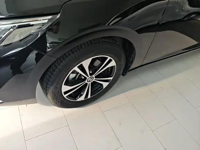 Nissan Sylphy — Фото автомобиля 22