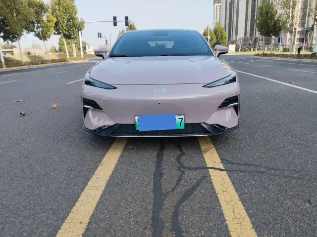 Geely Galaxy E8 — Фото автомобиля 2