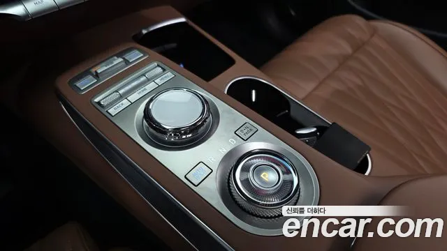 Genesis GV70 3.5T Бензин AWD — Фото автомобиля 9