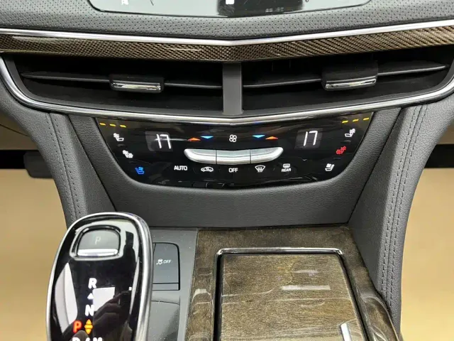 Cadillac CT6 — Фото автомобиля 22