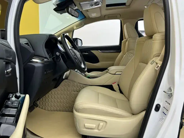 Toyota Alphard — Фото автомобиля 18