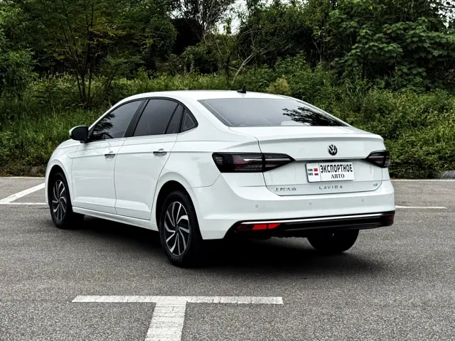 Volkswagen Lavida — Фото автомобиля 7