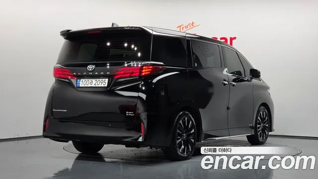 Toyota Alphard 4th Gen — Фото автомобиля 2