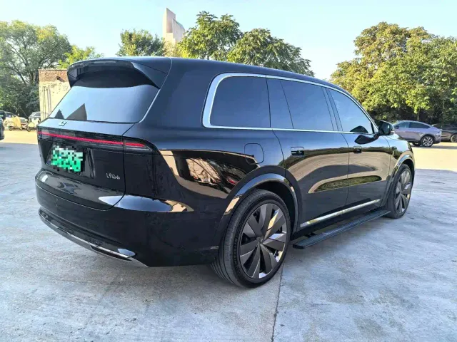 Li Auto L9 — Фото автомобиля 9