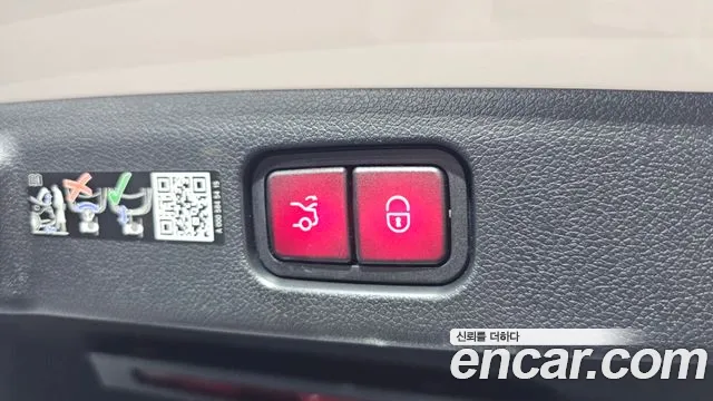 Mercedes-Benz E-Class — Фото автомобиля 26