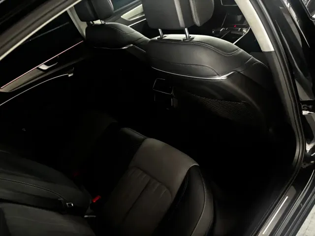 Audi A6L — Фото автомобиля 14