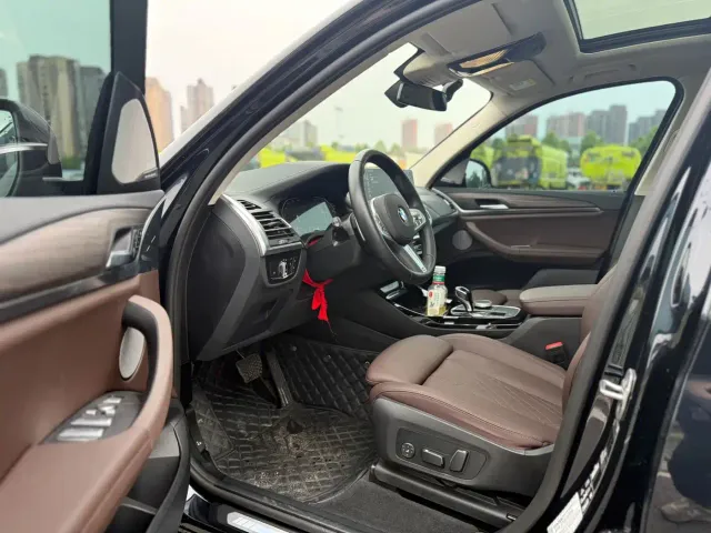 BMW X3 — Фото автомобиля 4
