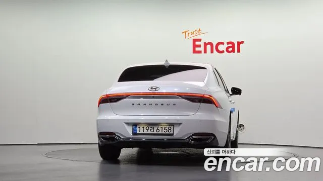Hyundai Grandeur (New) Hybrid — Фото автомобиля 4