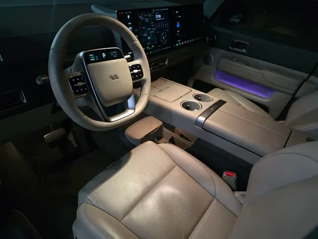 Li Auto MEGA — Фото автомобиля 8