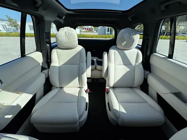 Li Auto L9 — Фото автомобиля 11