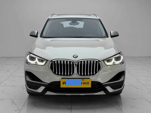 BMW X1 — Фото автомобиля 2