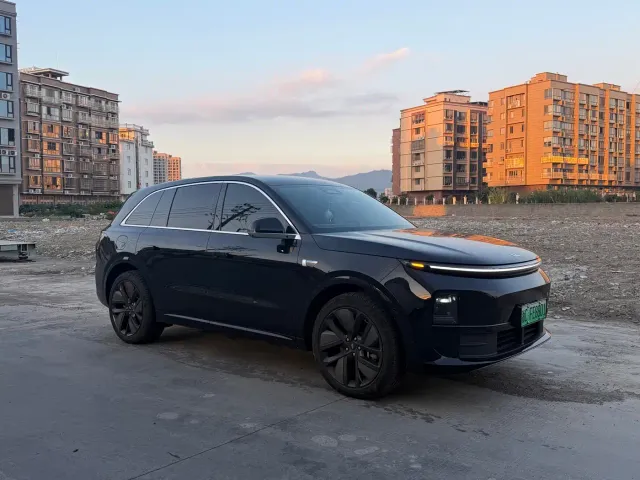 Li Auto L6 — Фото автомобиля 3