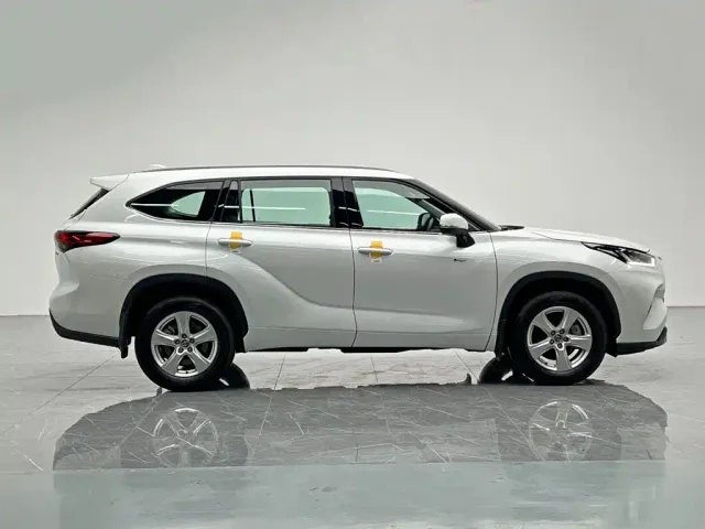 Toyota Highlander — Фото автомобиля 7