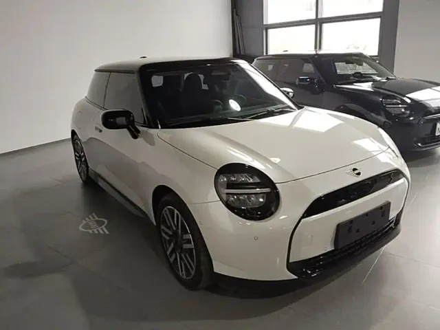 MINI Cooper — Фото автомобиля 3