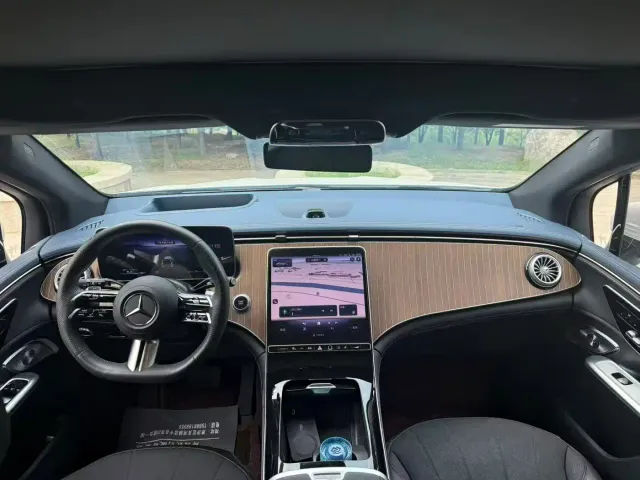 Mercedes-Benz EQE SUV — Фото автомобиля 5