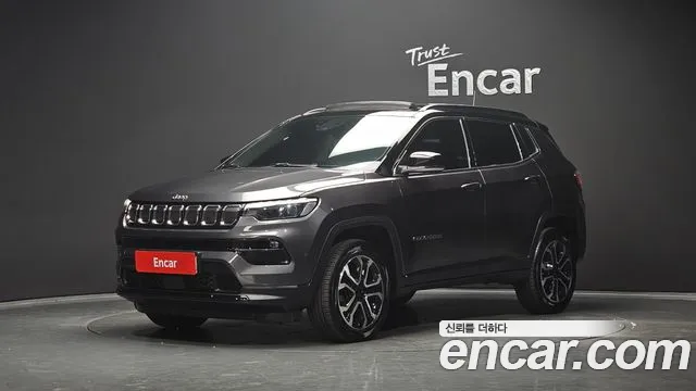 Фотография автомобиля — Jeep Compass