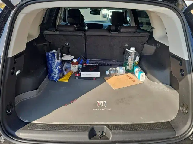 Buick Envision Plus — Фото автомобиля 4