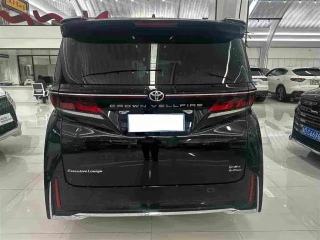 Toyota Vellfire — Фото автомобиля 19