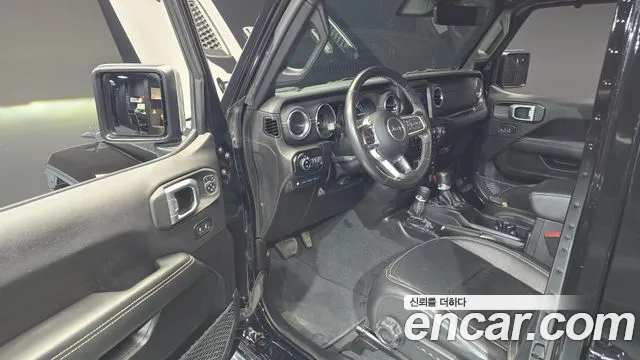 Jeep Wrangler JL — Фото автомобиля 10