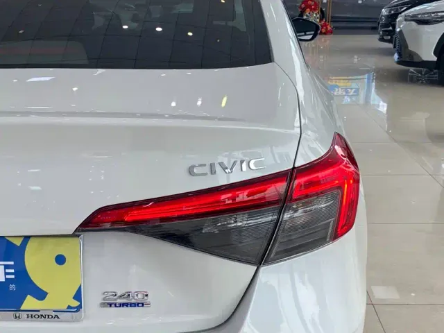 Honda Civic — Фото автомобиля 16