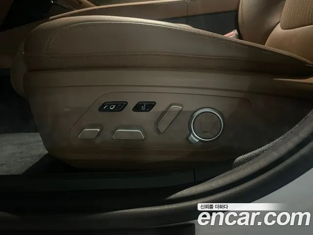 Hyundai Grandeur GN7 — Фото автомобиля 15