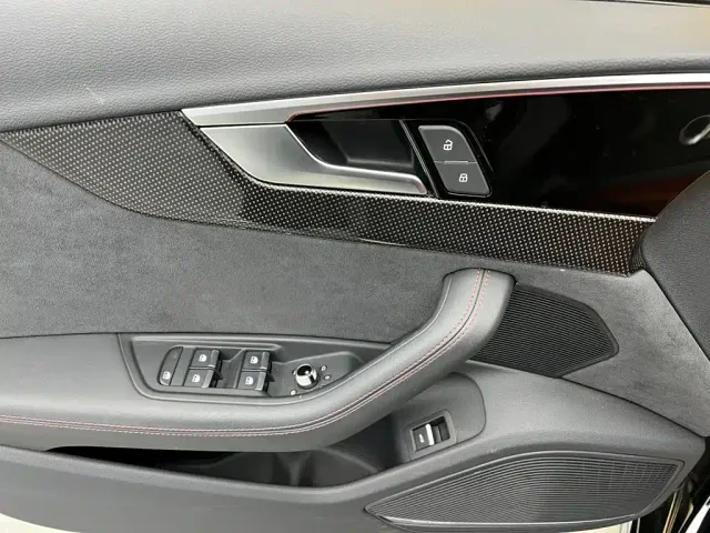 Audi S4 — Фото автомобиля 13