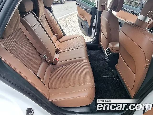 Hyundai Grandeur Grandeur (GN7) 2.5 Бензин 2WD — Фото автомобиля 9