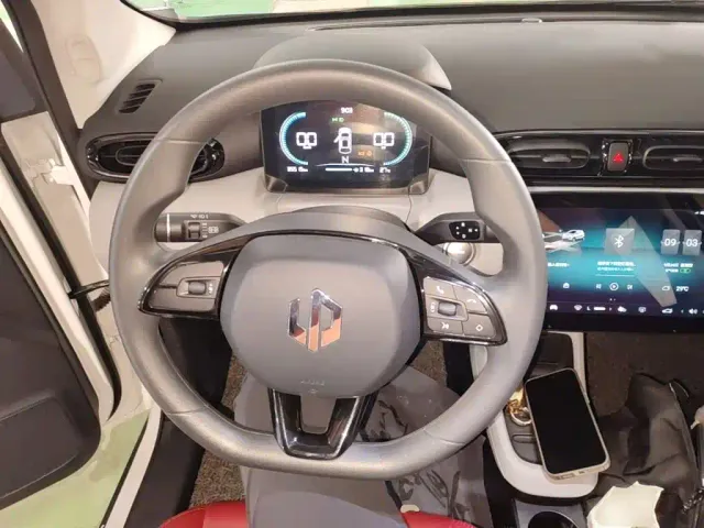 Leapmotor T03 — Фото автомобиля 10