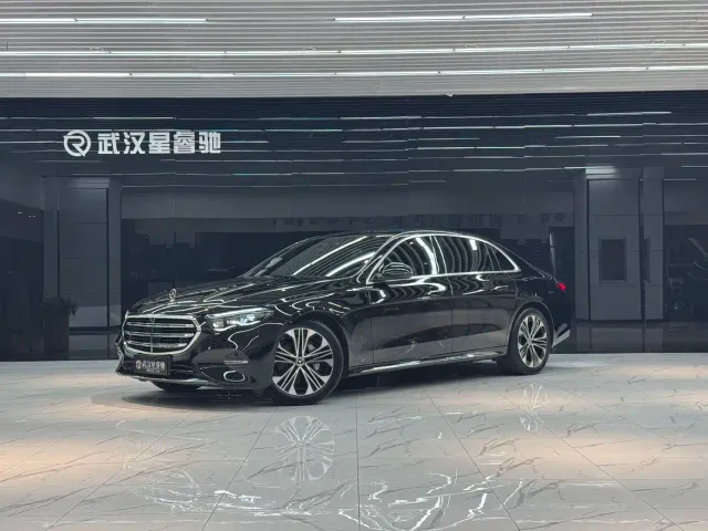 Mercedes-Benz E-Class — Фото автомобиля 2