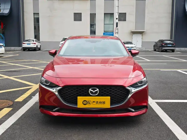 Mazda Axela — Фото автомобиля 2