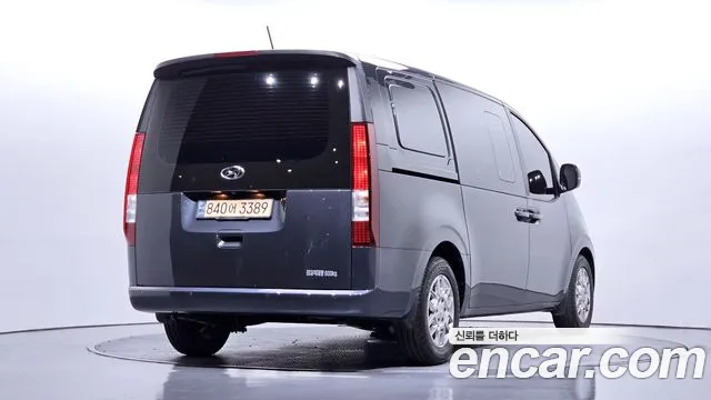 Hyundai Staria Staria L3.5 Карго 5 мест — Фото автомобиля 2