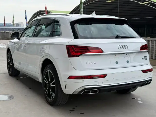 Audi Audi Q5L 2024 Model 40 TFSI Fashion Dynamic — Фото автомобиля 11