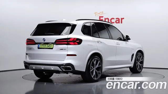 BMW X5 xDrive 40i M Sport — Фото автомобиля 2
