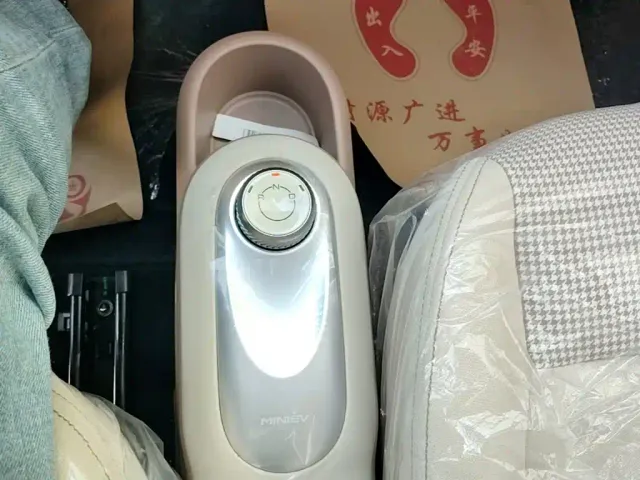Wuling Hongguang Mini EV — Фото автомобиля 13