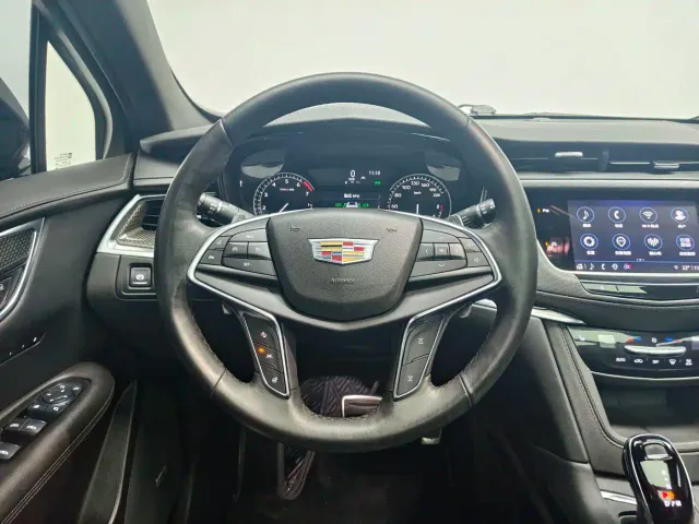 Cadillac XT5 — Фото автомобиля 9