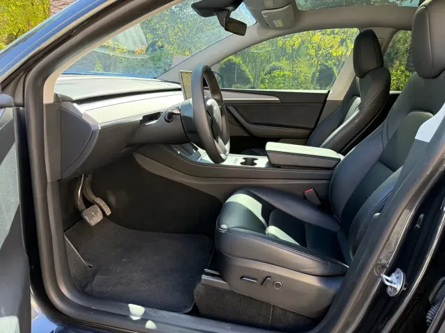 Tesla Model Y — Фото автомобиля 7