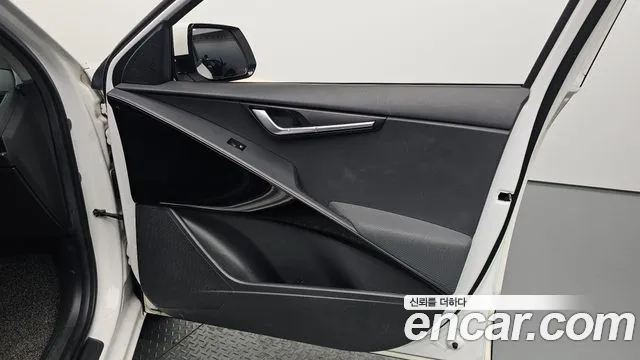 Kia Niro — Фото автомобиля 13