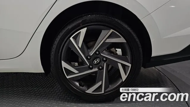 Hyundai Avante — Фото автомобиля 6