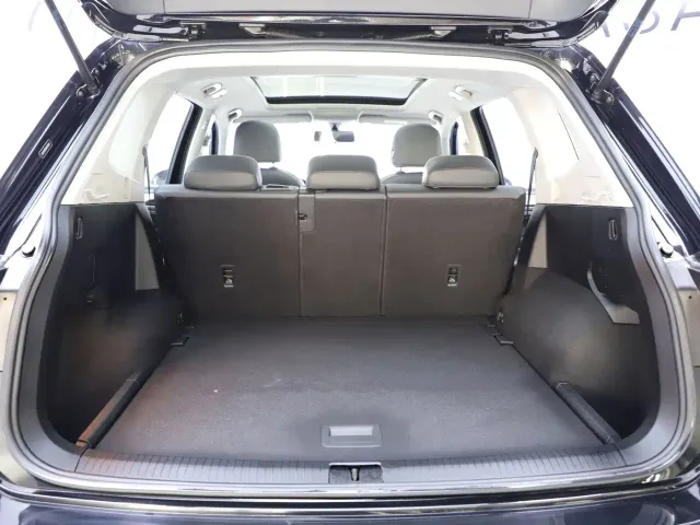 Volkswagen Tiguan L — Фото автомобиля 16
