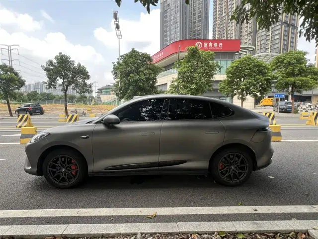 IM Motors LS6 — Фото автомобиля 3
