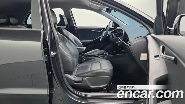 Kia Niro The All New — Фото автомобиля 16
