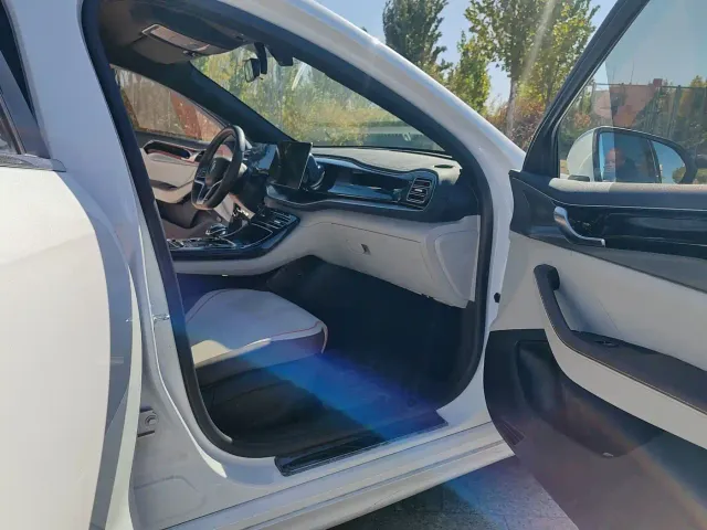 BYD Qin PLUS — Фото автомобиля 13