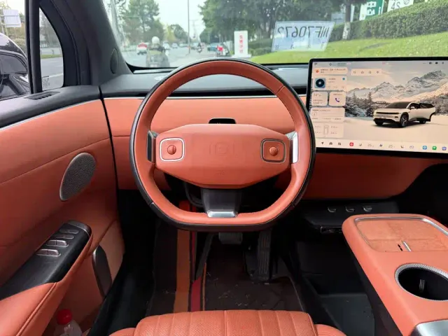 Changan Qiyuan E07 — Фото автомобиля 14