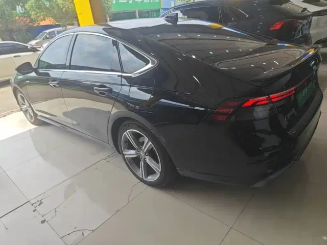Honda Accord — Фото автомобиля 4