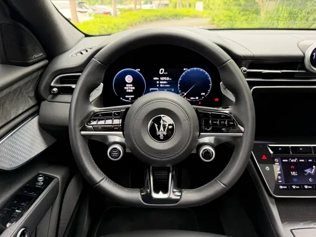 Maserati Grecale — Фото автомобиля 18